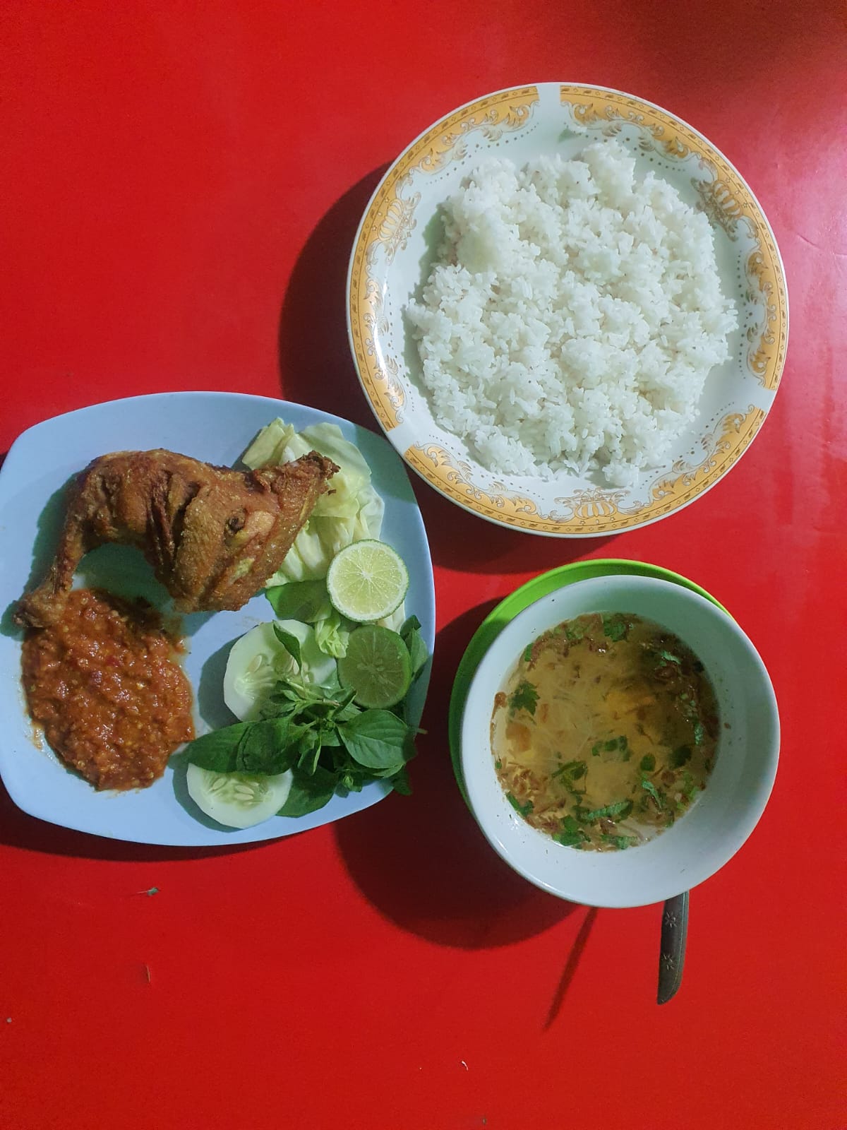 Ayam Goreng Lalapan + Nasi
